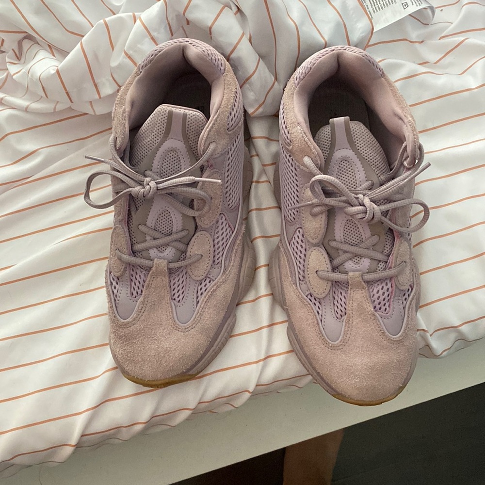Purple Yeezy‘s